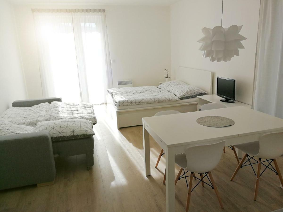 Apartman Sun โดลนี โมราวา ภายนอก รูปภาพ