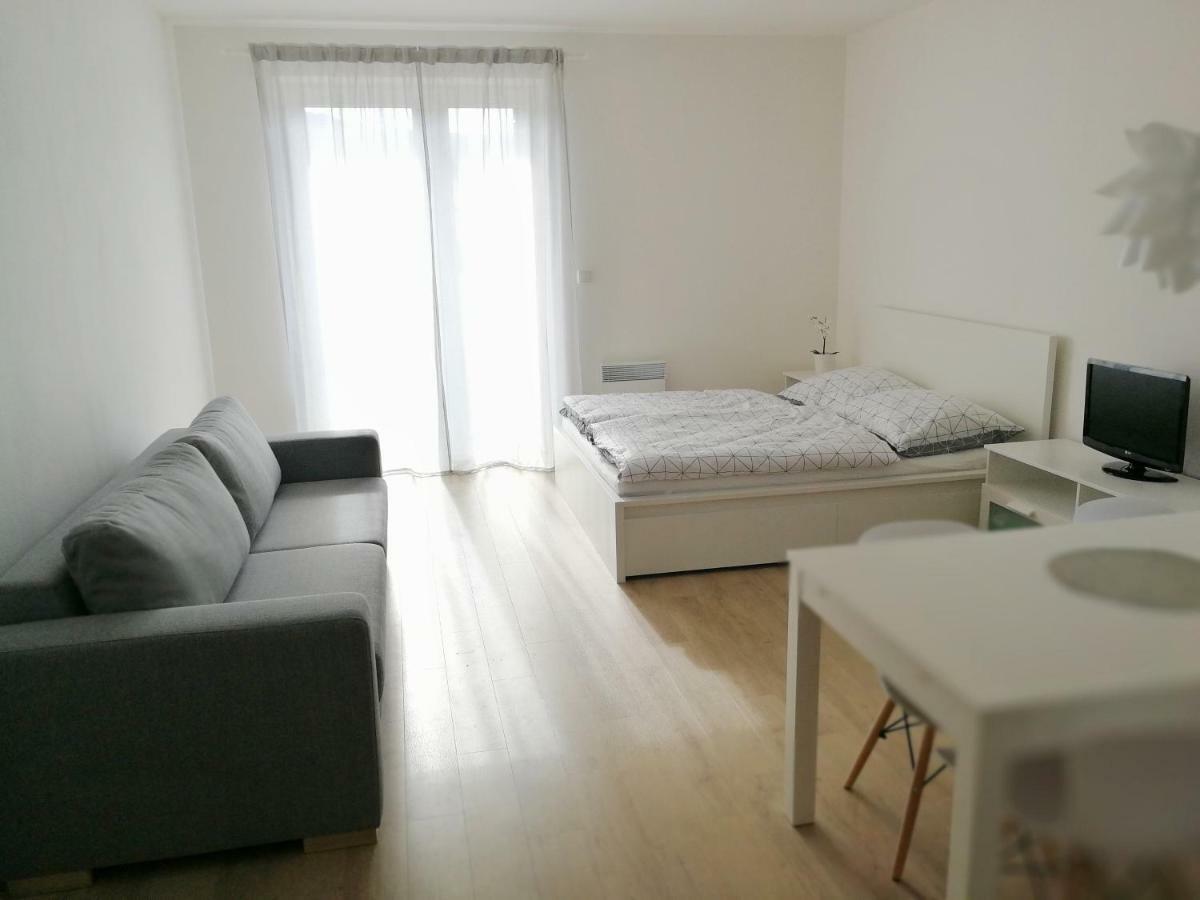 Apartman Sun โดลนี โมราวา ภายนอก รูปภาพ